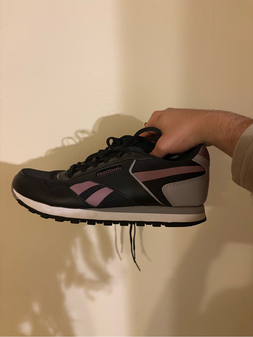 Reebok Men’s Black & Pink Low-Top Sneaker